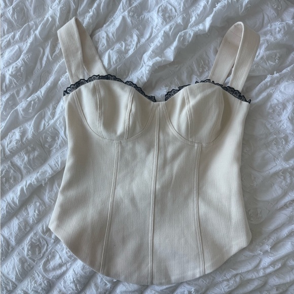 Reformation Tops - Reformation Alisa top